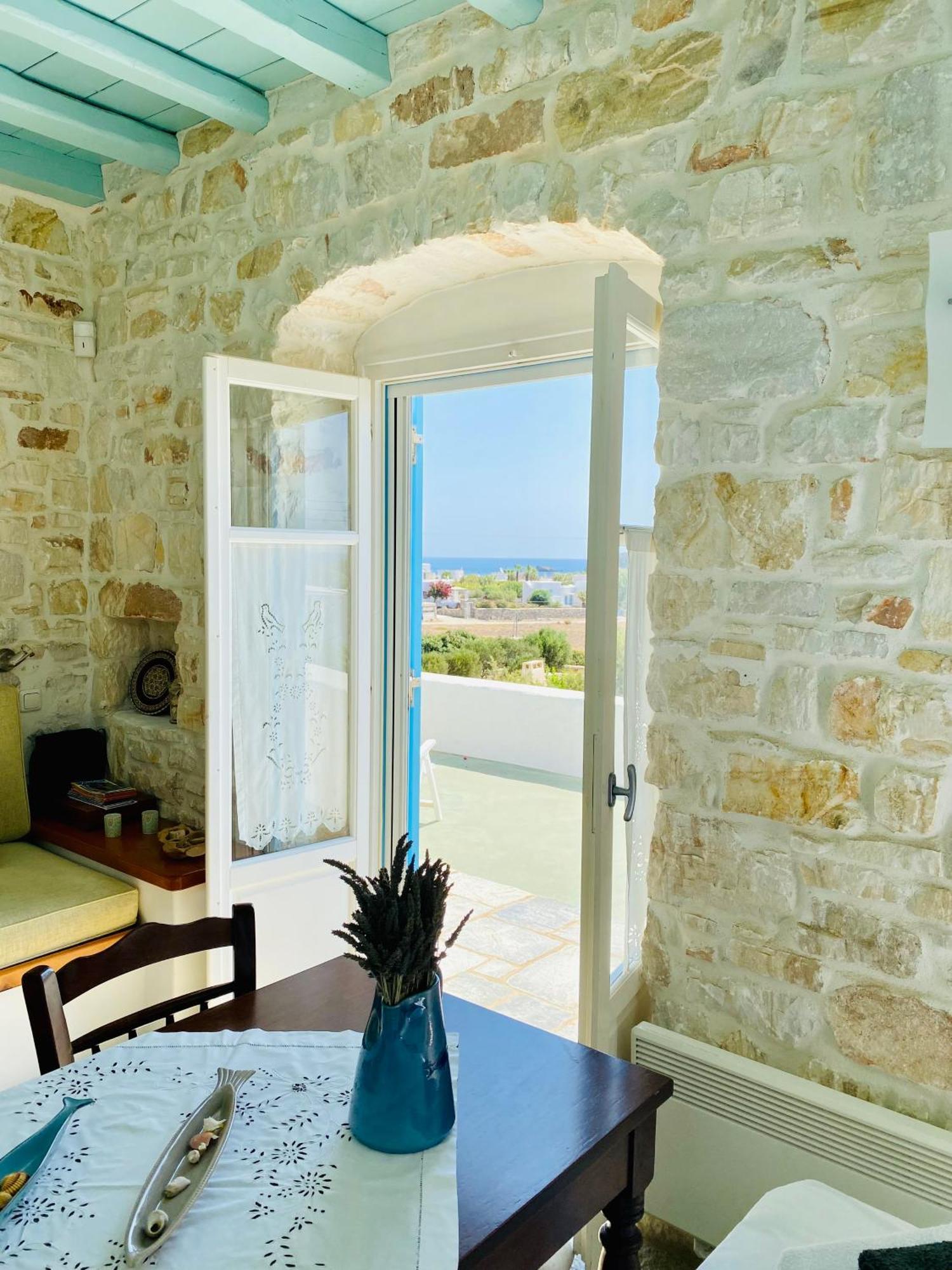 Santa Maria Traditional Stone Studio Exterior photo