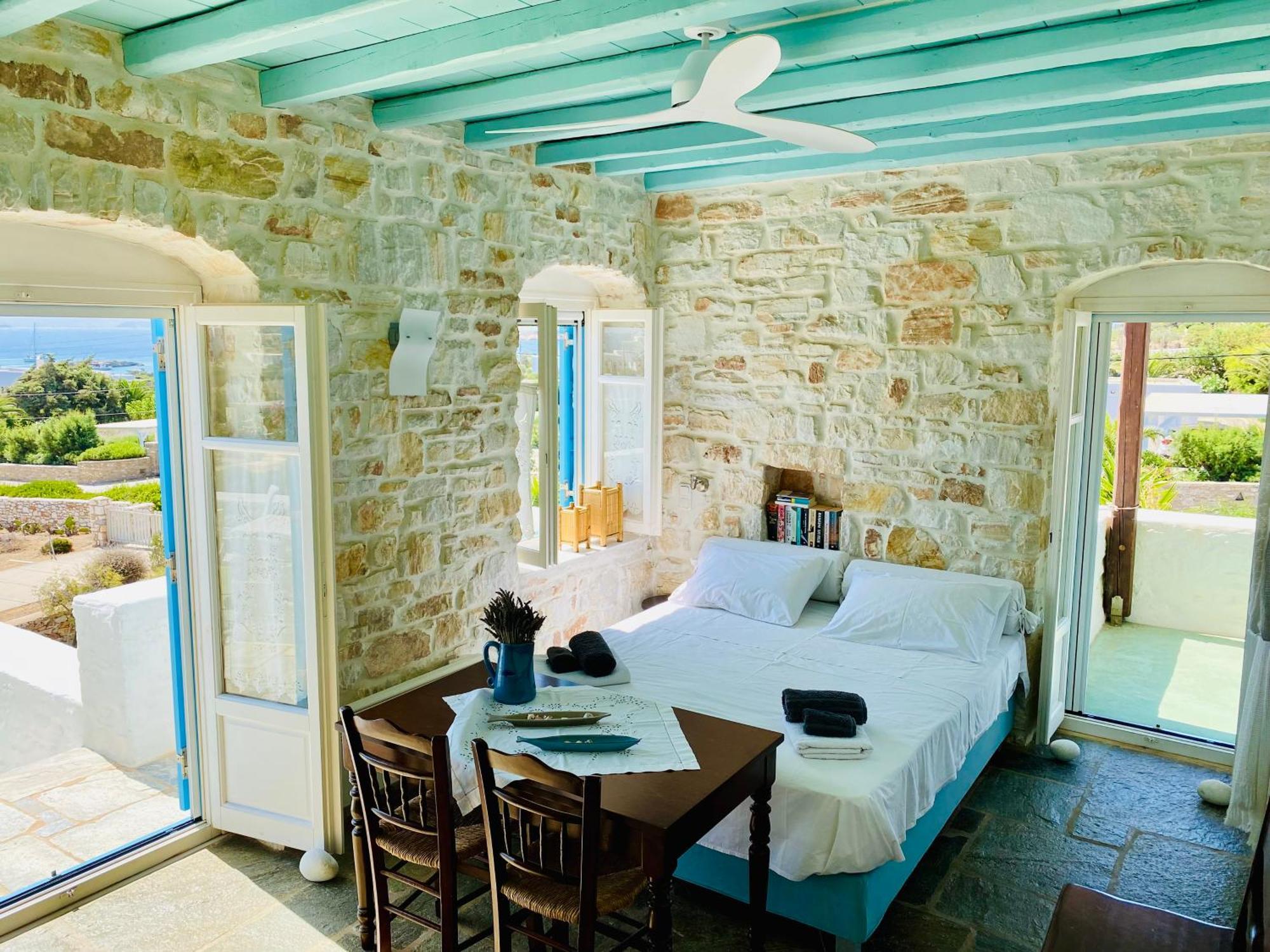 Santa Maria Traditional Stone Studio Exterior photo